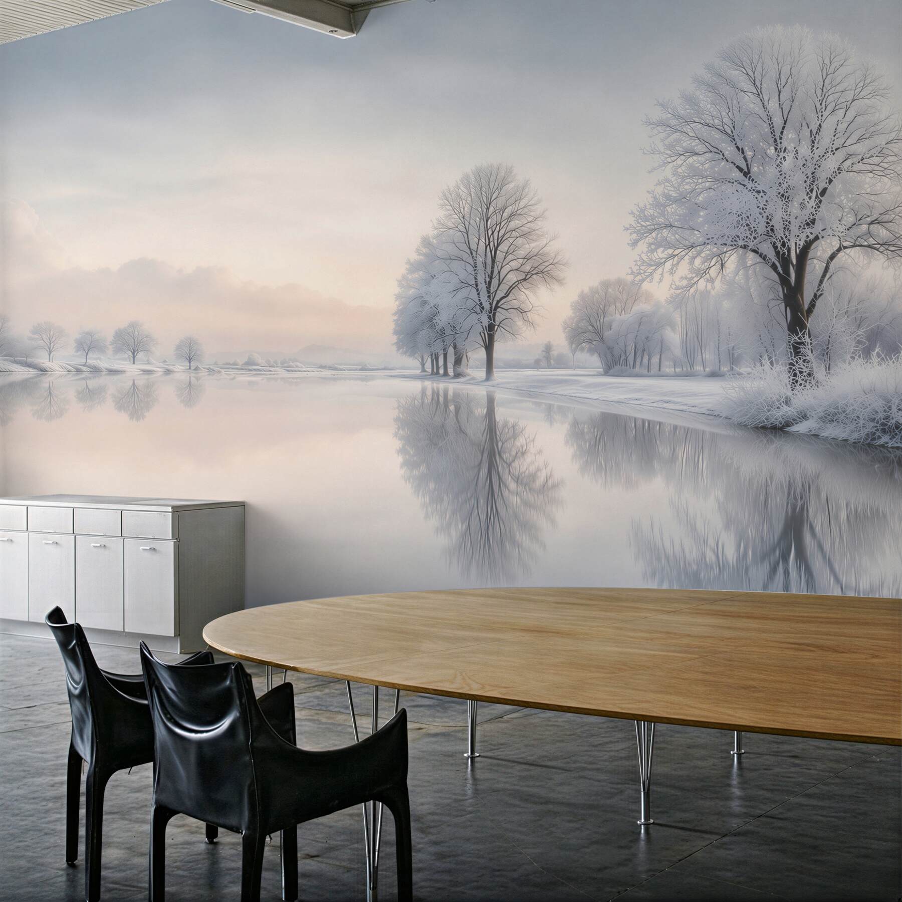 Fototapeten Winterlandschaft mit verschneiten Bäumen an einem ruhigen See
