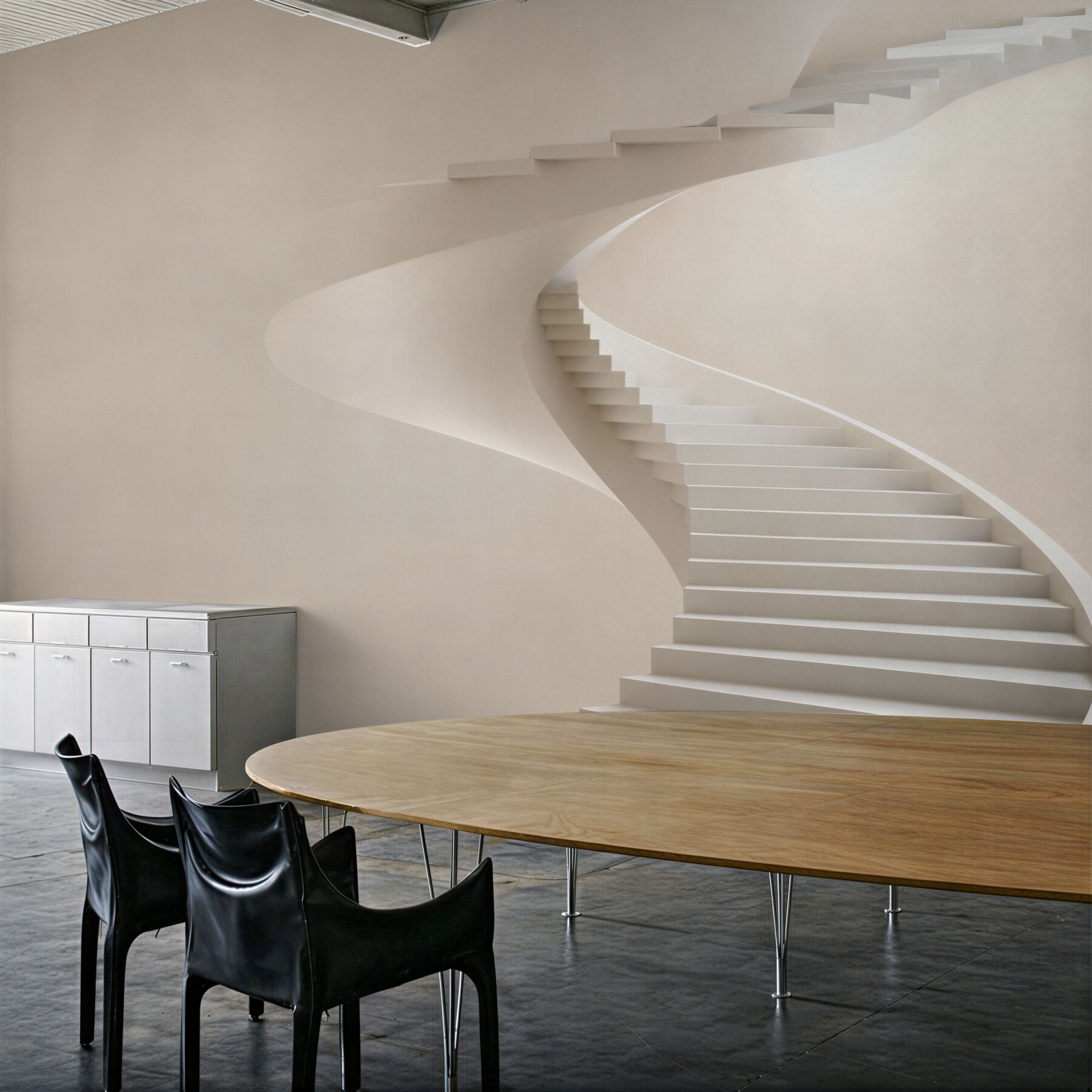 Fototapeten weiße Wendeltreppe