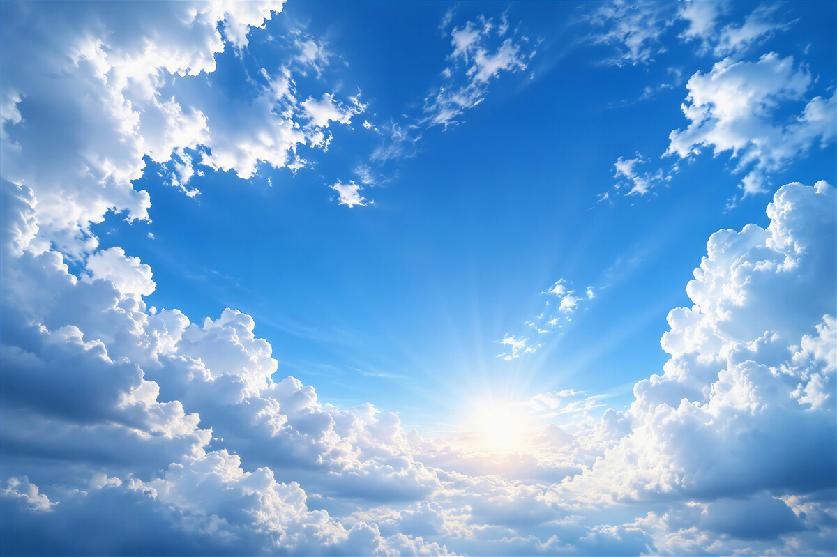 Fototapeten Sonnenstrahlen, die durch die Wolken brechen